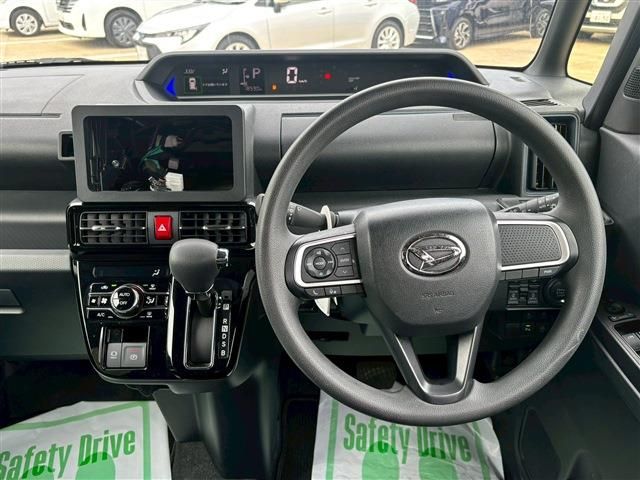 DAIHATSU TANTO CUSTOM 2024 Image 31