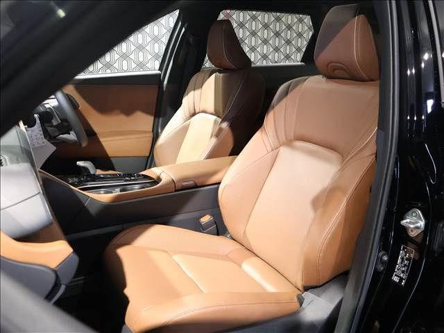 TOYOTA CROWN ESTATE 4WD 2025 Image 31