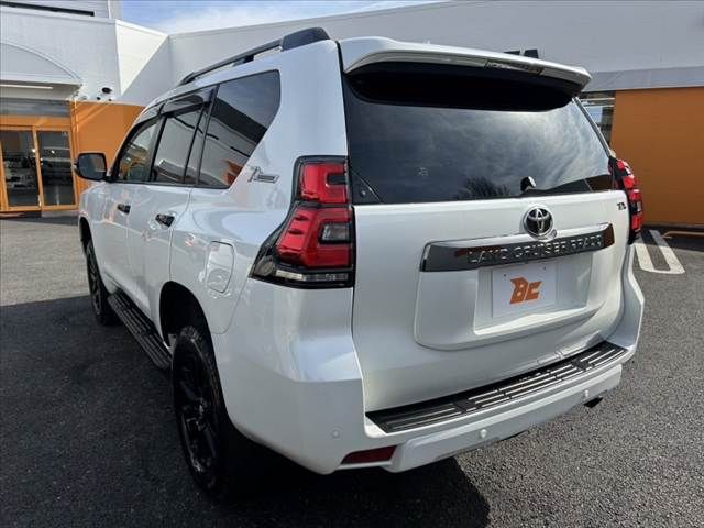 TOYOTA LANDCRUISER PRADO 2022 Image 31