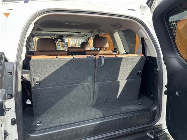 TOYOTA LANDCRUISER PRADO 2022 Image 31