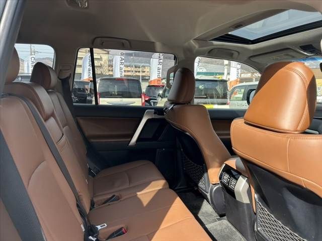 TOYOTA LANDCRUISER PRADO 2022 Image 31