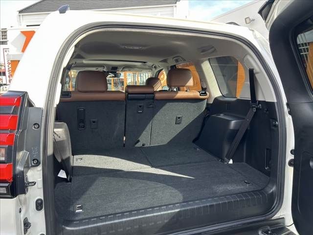 TOYOTA LANDCRUISER PRADO 2022 Image 31