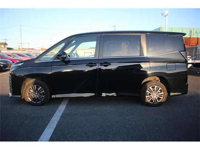 TOYOTA VOXY HYBRID 4WD 2022 Image 31