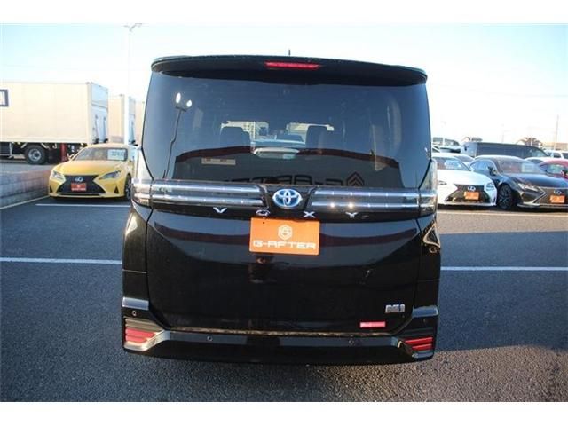 TOYOTA VOXY HYBRID 4WD 2022 Image 31