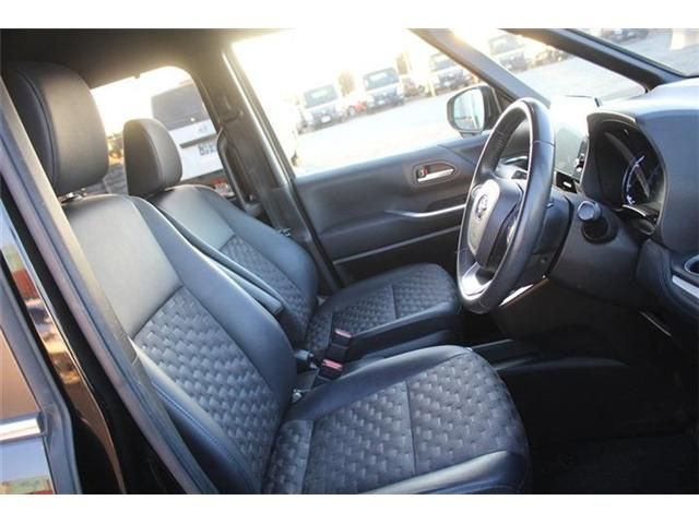 TOYOTA VOXY HYBRID 4WD 2022 Image 31