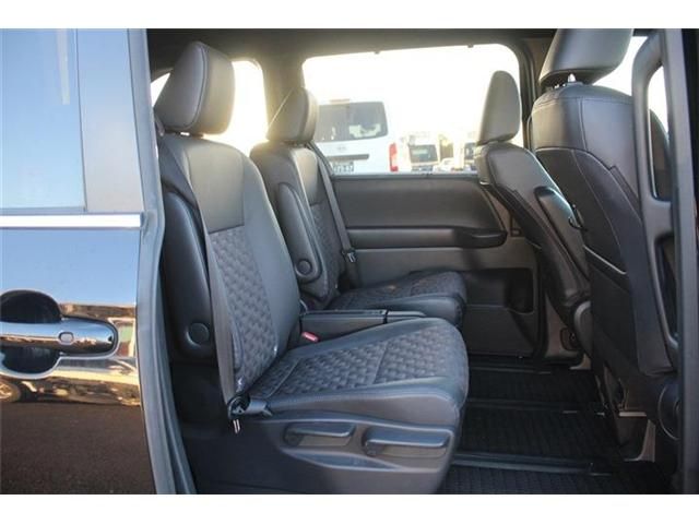 TOYOTA VOXY HYBRID 4WD 2022 Image 31