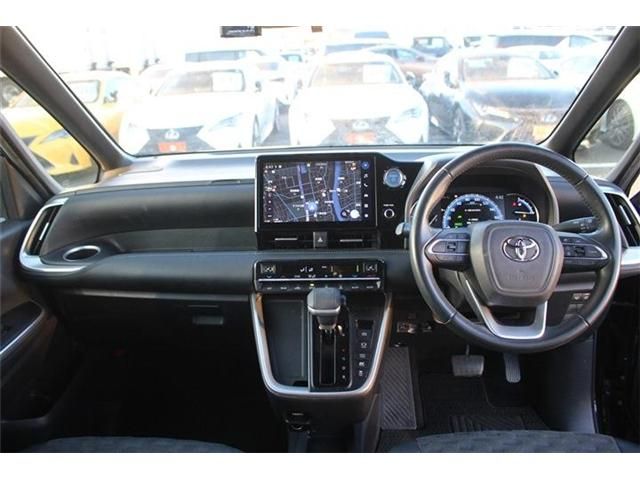 TOYOTA VOXY HYBRID 4WD 2022 Image 31