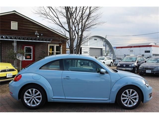 VOLKSWAGEN THE BEETL 2012 Image 31