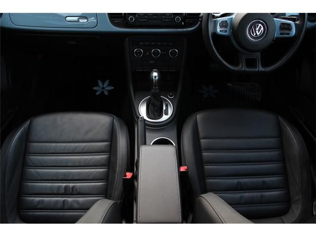VOLKSWAGEN THE BEETL 2012 Image 31