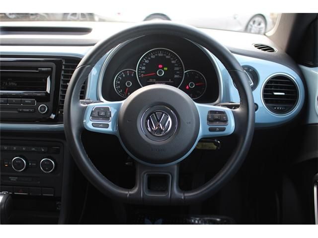 VOLKSWAGEN THE BEETL 2012 Image 31