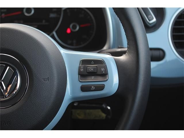 VOLKSWAGEN THE BEETL 2012 Image 31