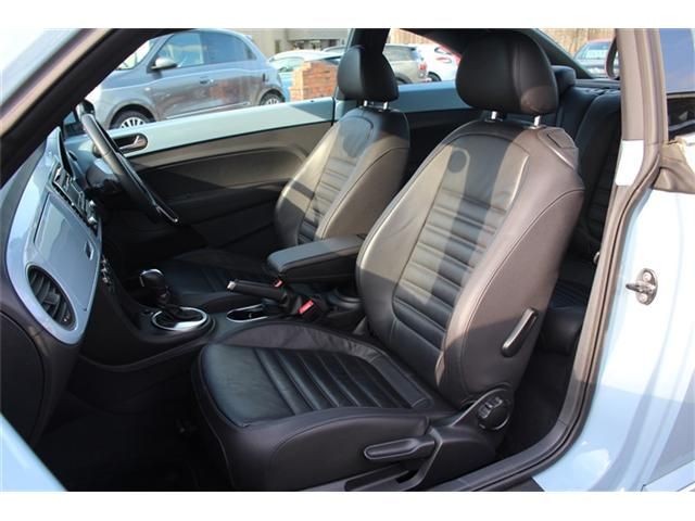 VOLKSWAGEN THE BEETL 2012 Image 31