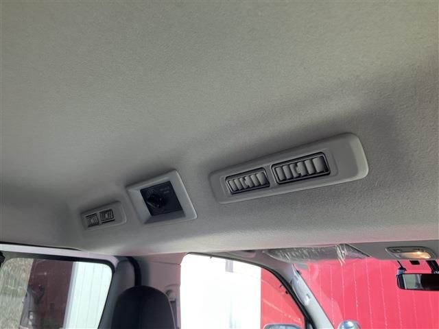 NISSAN NV350 CARAVAN 4WD 2021 Image 31