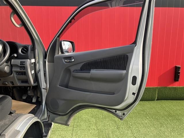 NISSAN NV350 CARAVAN 4WD 2021 Image 31