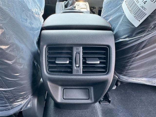 HONDA CIVIC HATCHBACK 2025 Image 31