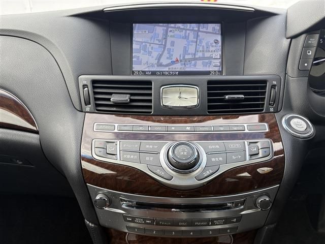 NISSAN FUGA 4WD 2017 Image 31