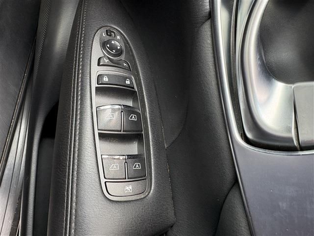 NISSAN FUGA 4WD 2017 Image 31