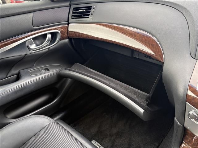 NISSAN FUGA 4WD 2017 Image 31