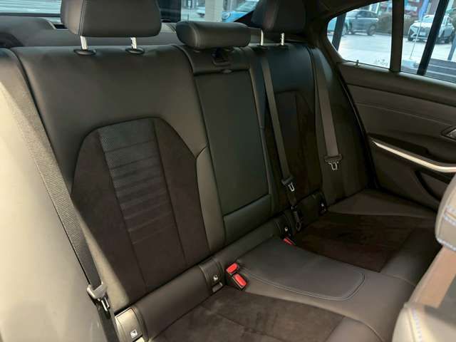 BMW 3SERIES SEDAN 2021 Image 31