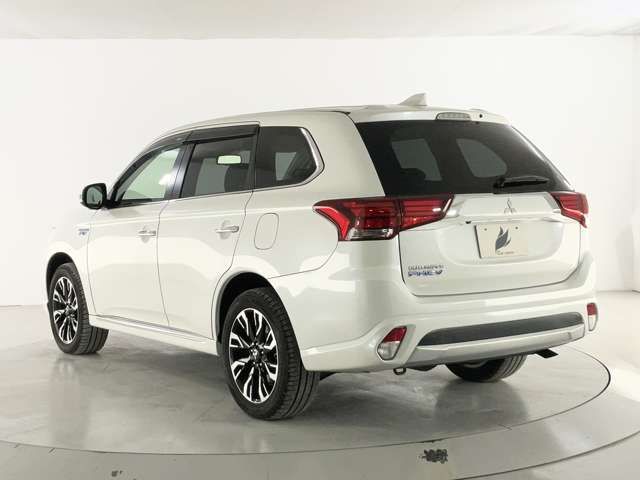MITSUBISHI OUTLANDER PHEV 2017 Image 31