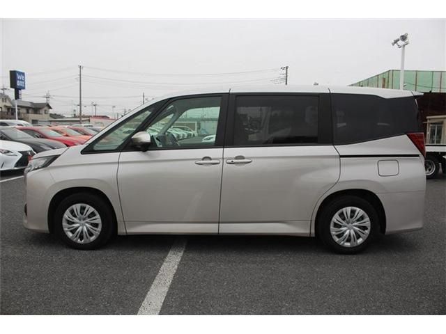 TOYOTA NOAH HYBRID 2022 Image 31