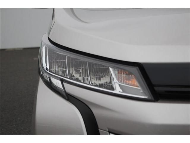 TOYOTA NOAH HYBRID 2022 Image 31