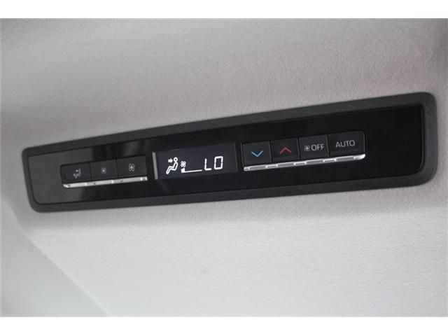 TOYOTA NOAH HYBRID 2022 Image 31