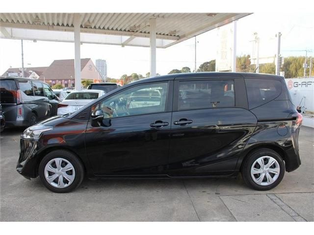 TOYOTA SIENTA HYBRID 2022 Image 31