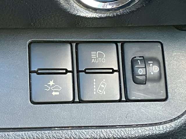 TOYOTA SIENTA HYBRID 2018 Image 31