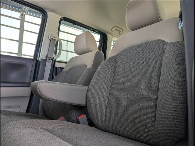 HONDA N BOX 2018 Image 31