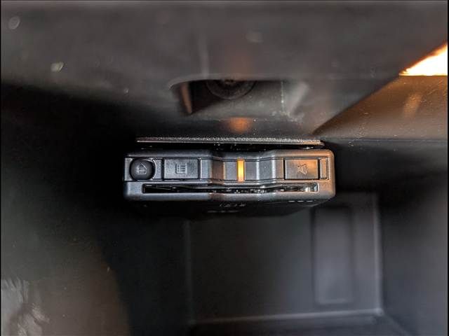 RENAULT MEGANE HATCH 2021 Image 31