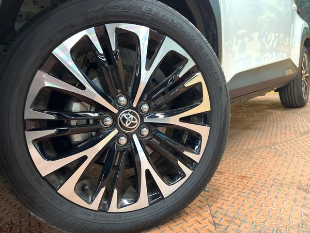 TOYOTA YARIS CROSS HYBRID 2025 Image 31