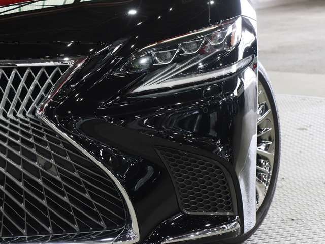 TOYOTA LEXUS LS500H 2018 Image 31