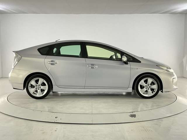 TOYOTA PRIUS 2013 Image 31
