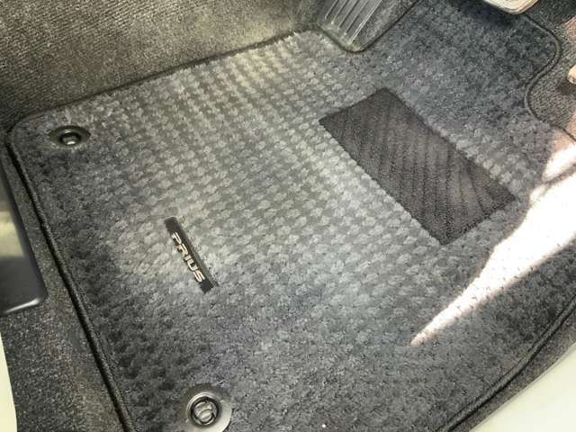 TOYOTA PRIUS 2013 Image 31