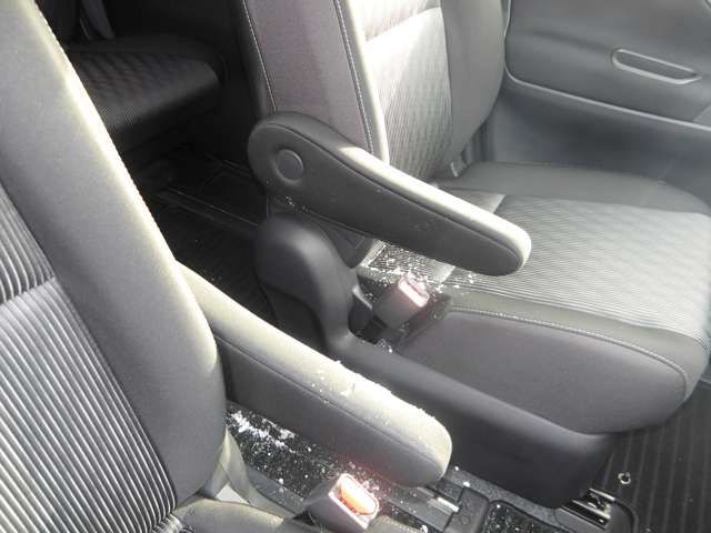 NISSAN SERENA  S-HYBRID 4WD 2021 Image 31