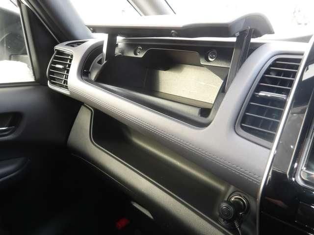 NISSAN SERENA  S-HYBRID 4WD 2021 Image 31