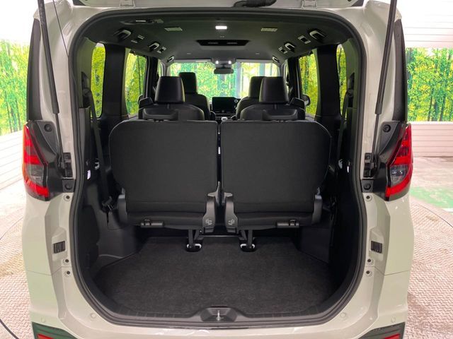 TOYOTA NOAH HYBRID 2022 Image 31