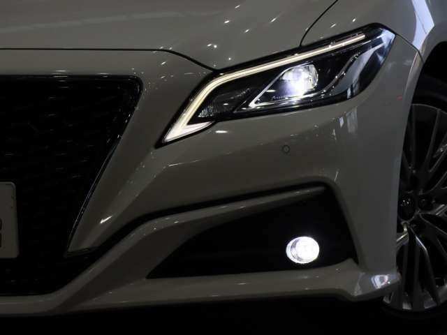 TOYOTA CROWN SEDAN HYBRID 2018 Image 31