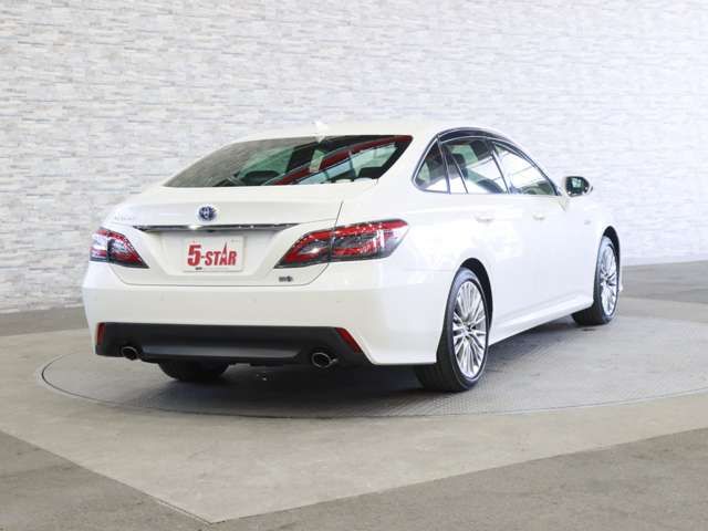 TOYOTA CROWN SEDAN HYBRID 2018 Image 31