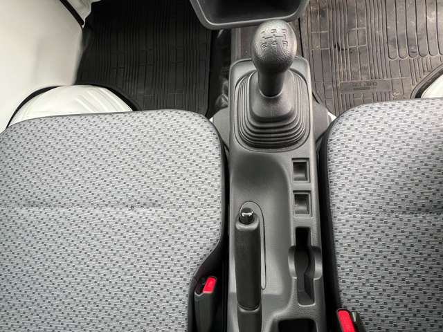 NISSAN NT100 CLIPPER 4WD 2022 Image 31