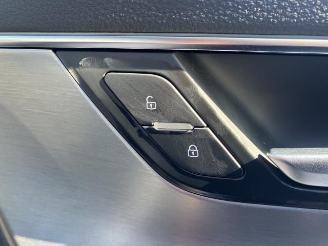 AUDI A6 AVANT 2021 Image 31