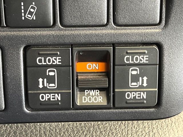 TOYOTA NOAH 2019 Image 31