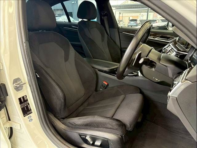 BMW 5SERIES SEDAN 2017 Image 31