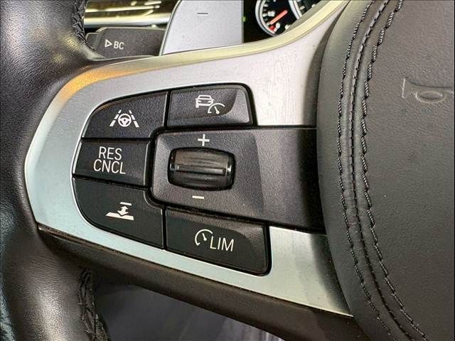 BMW 5SERIES SEDAN 2017 Image 31