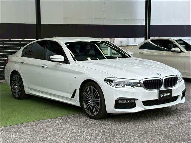 BMW 5SERIES SEDAN 2017 Image 31