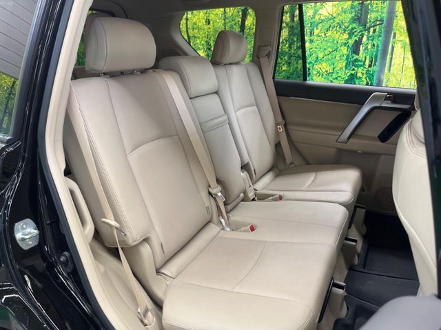 TOYOTA LANDCRUISER PRADO 2022 Image 31