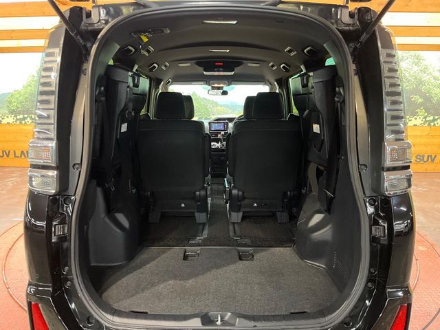 TOYOTA VOXY 2019 Image 31