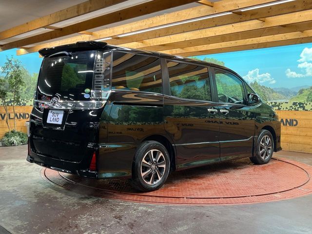 TOYOTA VOXY 2019 Image 31