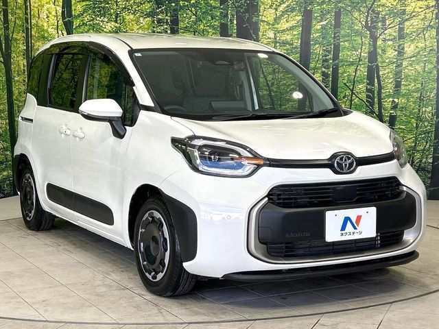TOYOTA SIENTA HYBRID 2024 Image 31